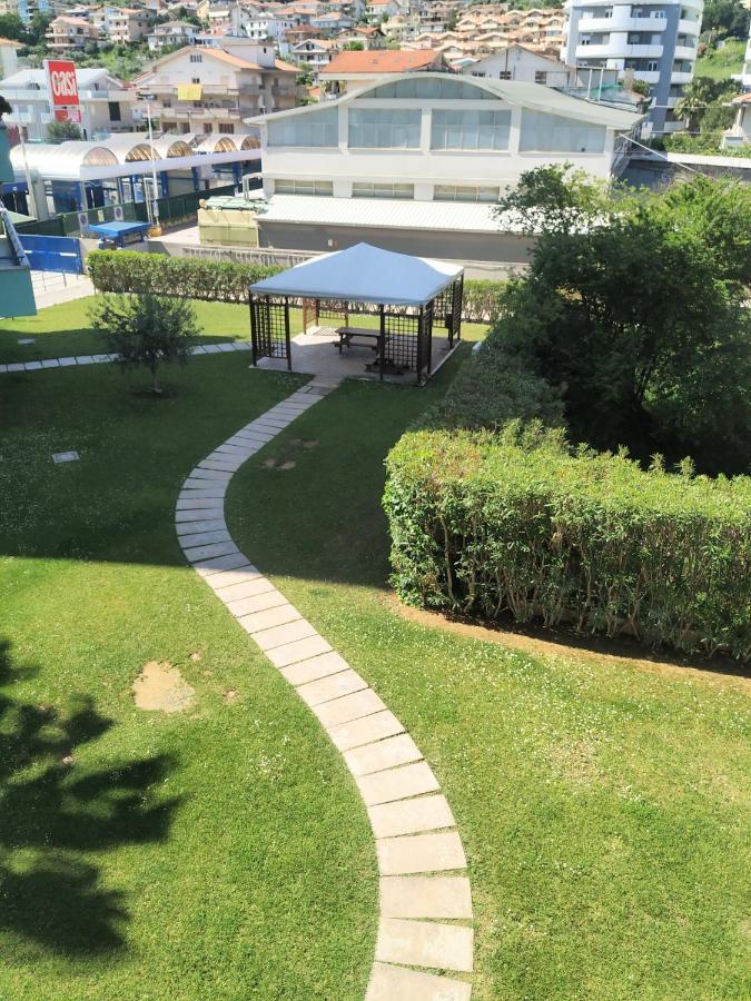 Appartamento Le Palme Montesilvano Bagian luar foto